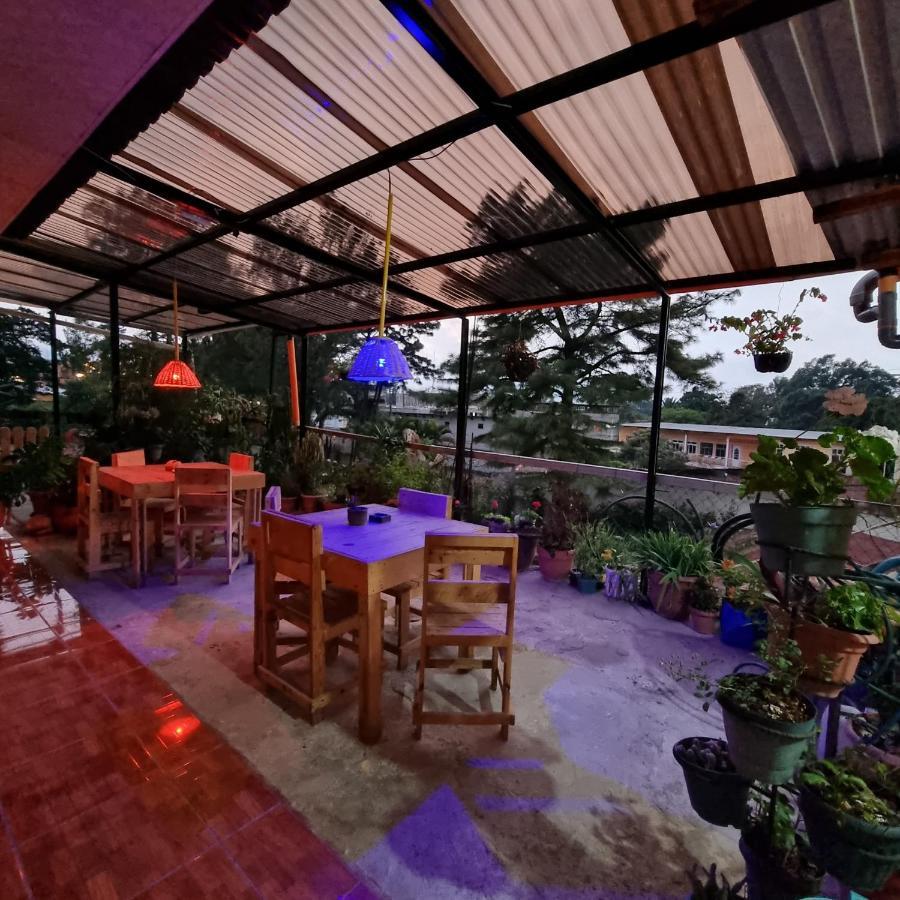 Hotel Encuentro Del Viajero Panajachel Exterior foto