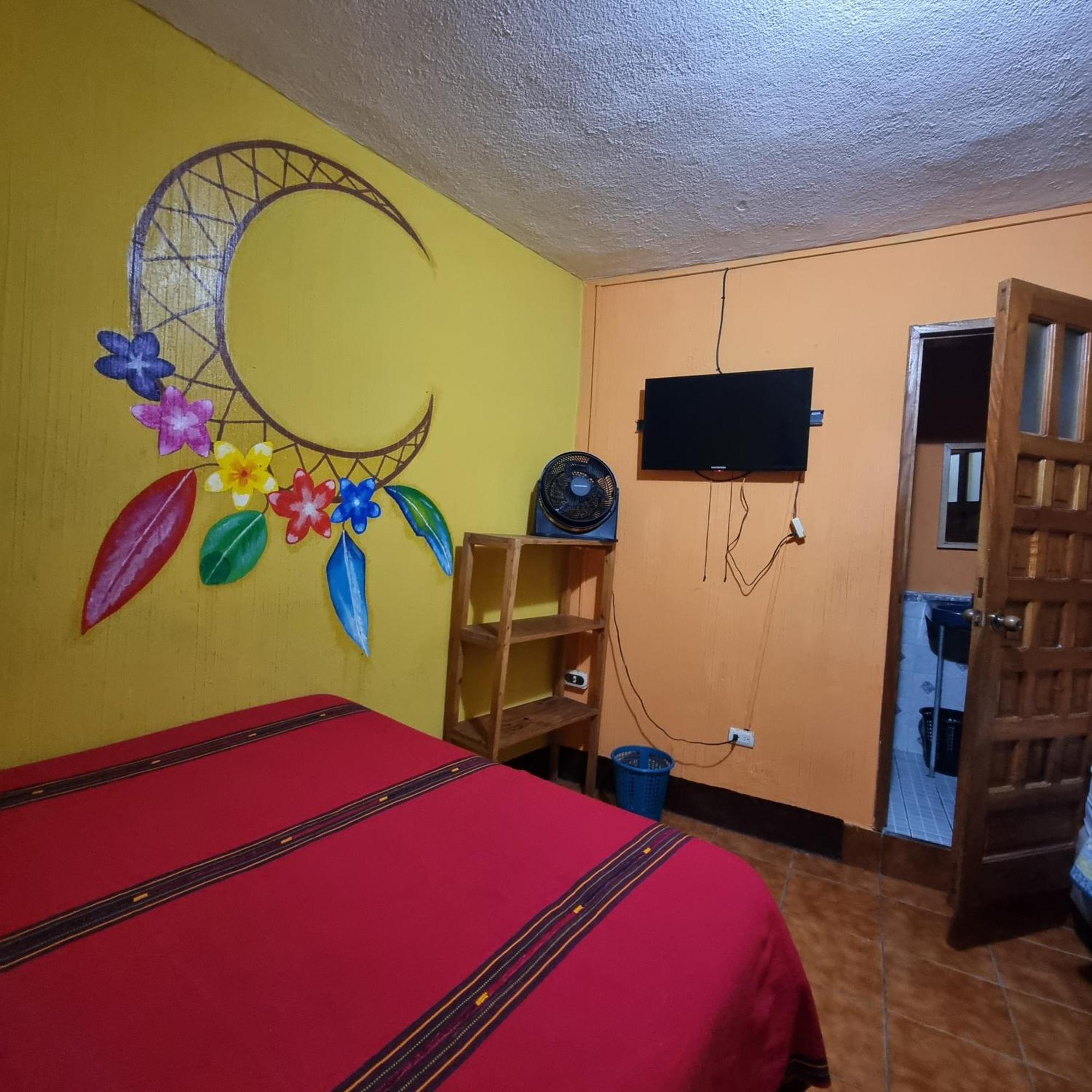 Hotel Encuentro Del Viajero Panajachel Exterior foto