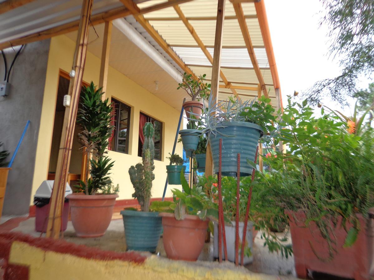 Hotel Encuentro Del Viajero Panajachel Exterior foto