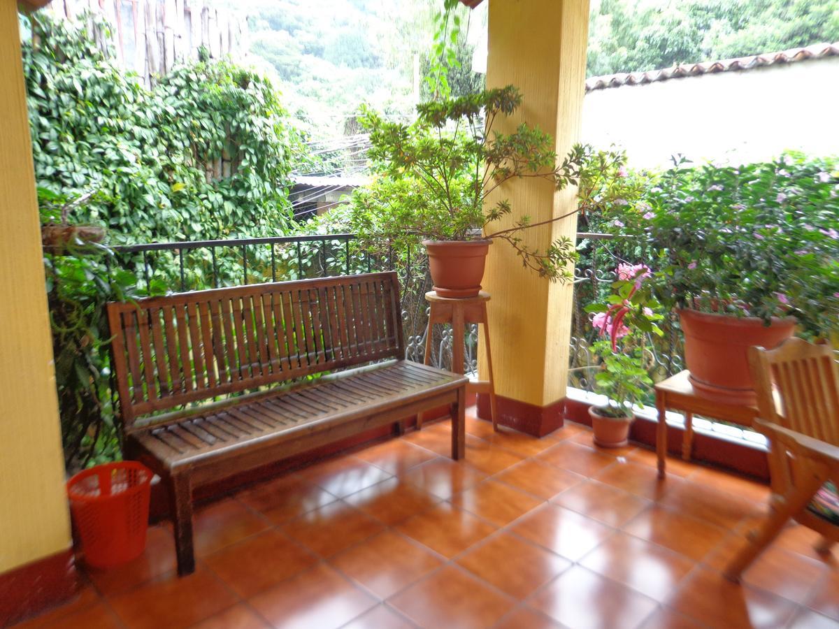 Hotel Encuentro Del Viajero Panajachel Exterior foto
