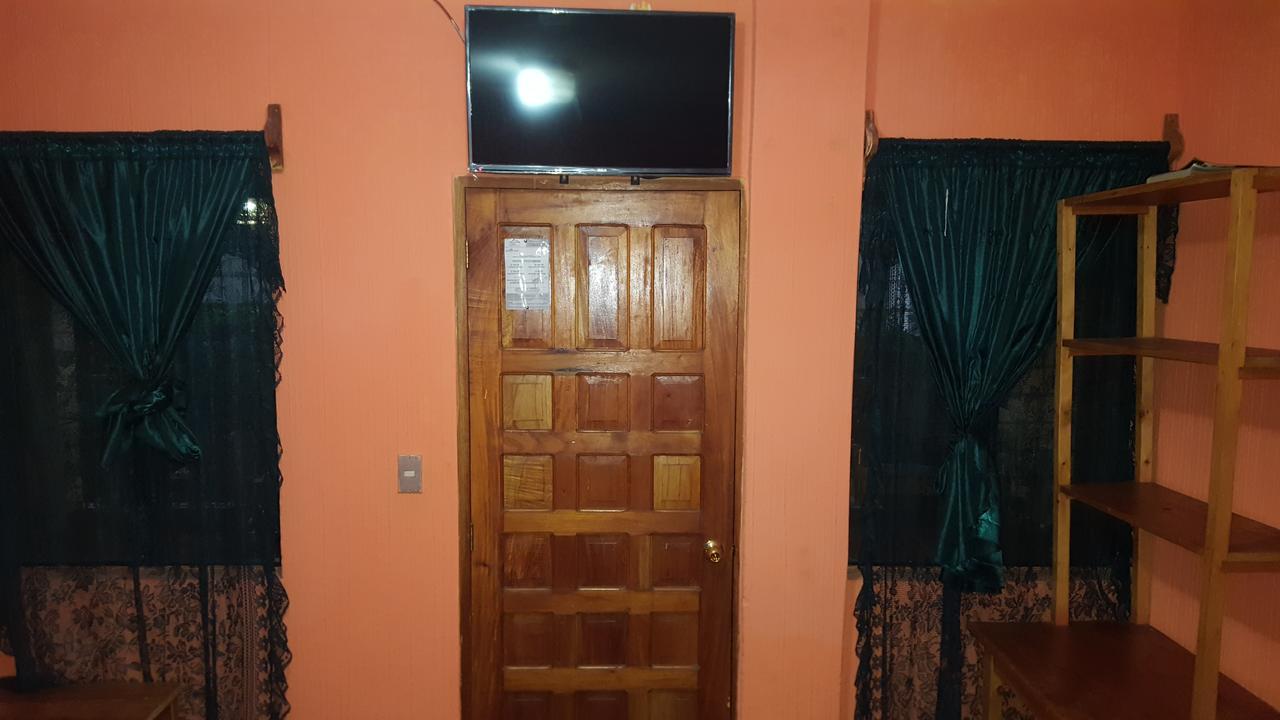 Hotel Encuentro Del Viajero Panajachel Exterior foto