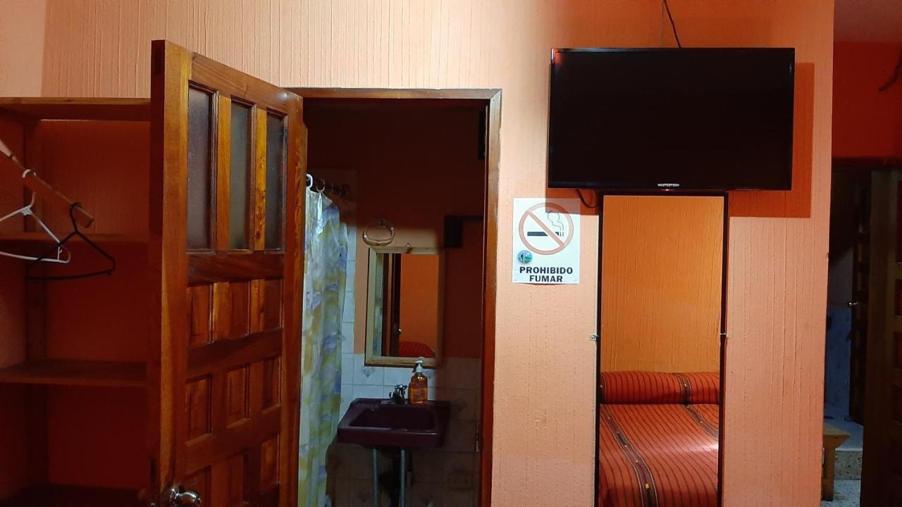 Hotel Encuentro Del Viajero Panajachel Exterior foto